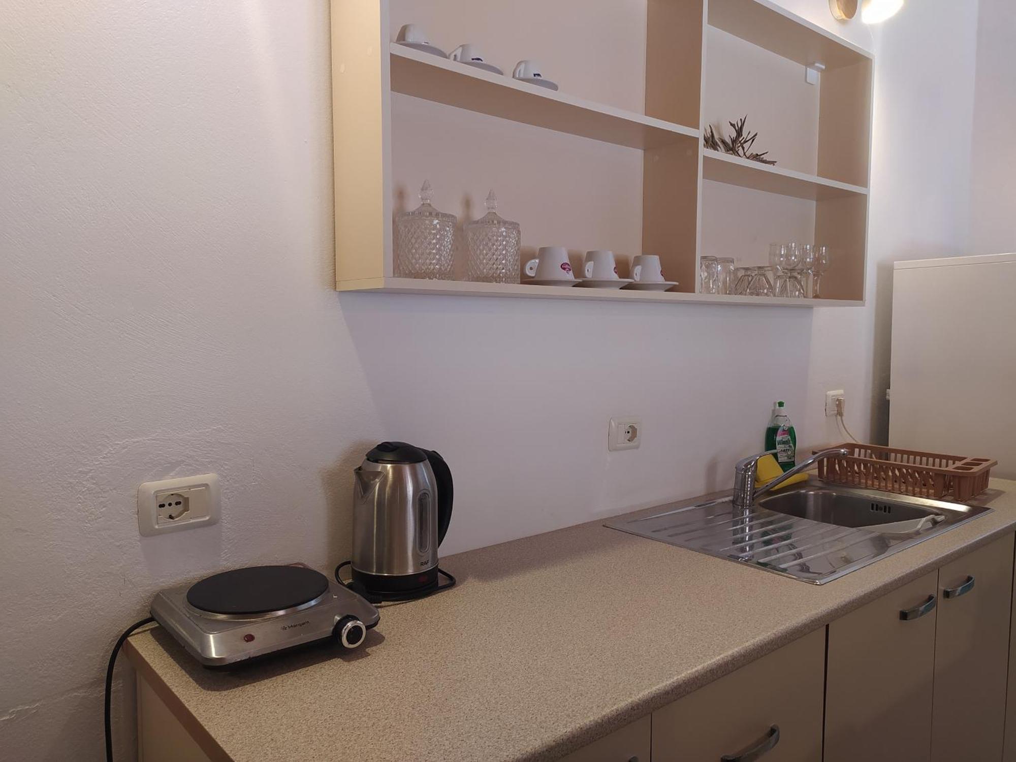 Retzos Rooms Himarë Exterior foto