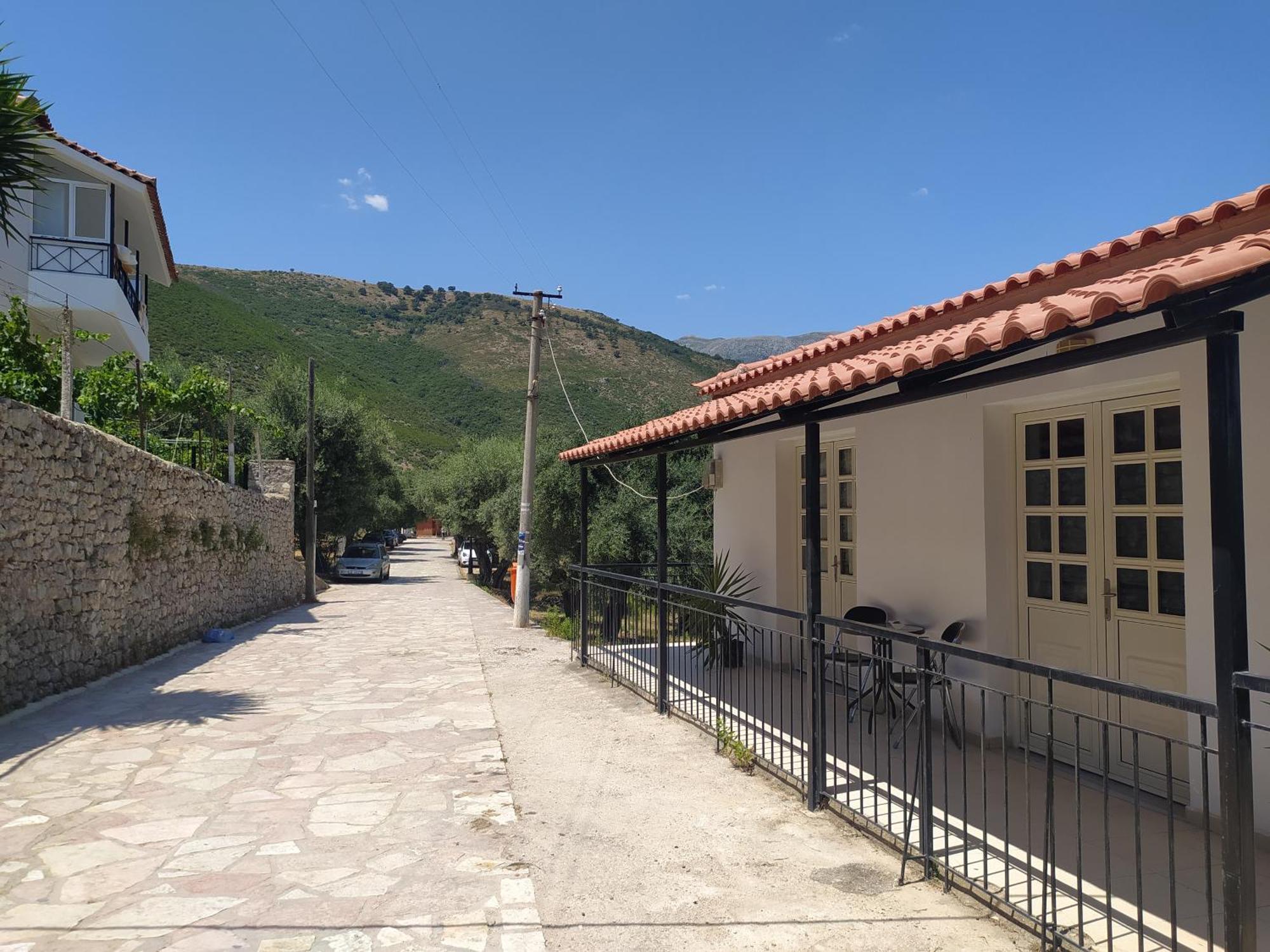 Retzos Rooms Himarë Exterior foto
